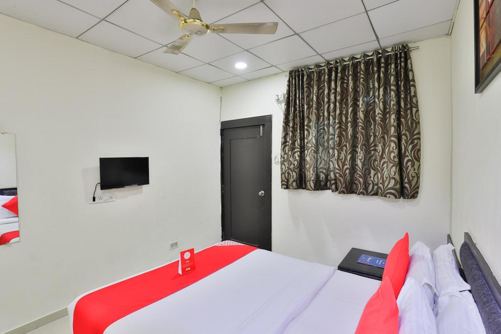 Hotel O Lotus Residency Daman Bagian luar foto