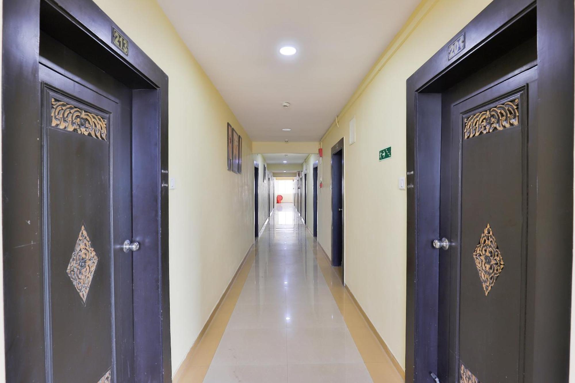 Hotel O Lotus Residency Daman Bagian luar foto