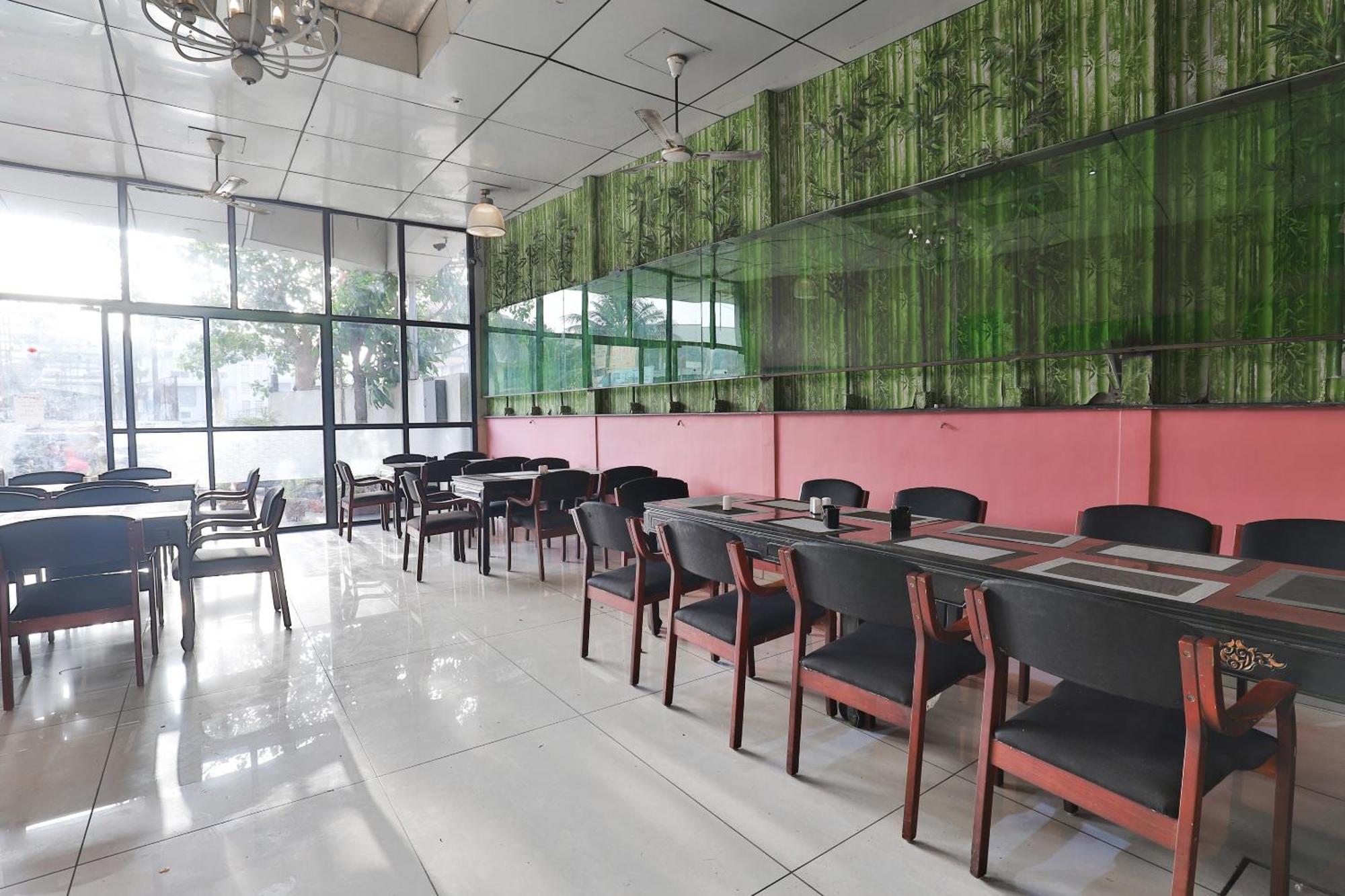 Hotel O Lotus Residency Daman Bagian luar foto