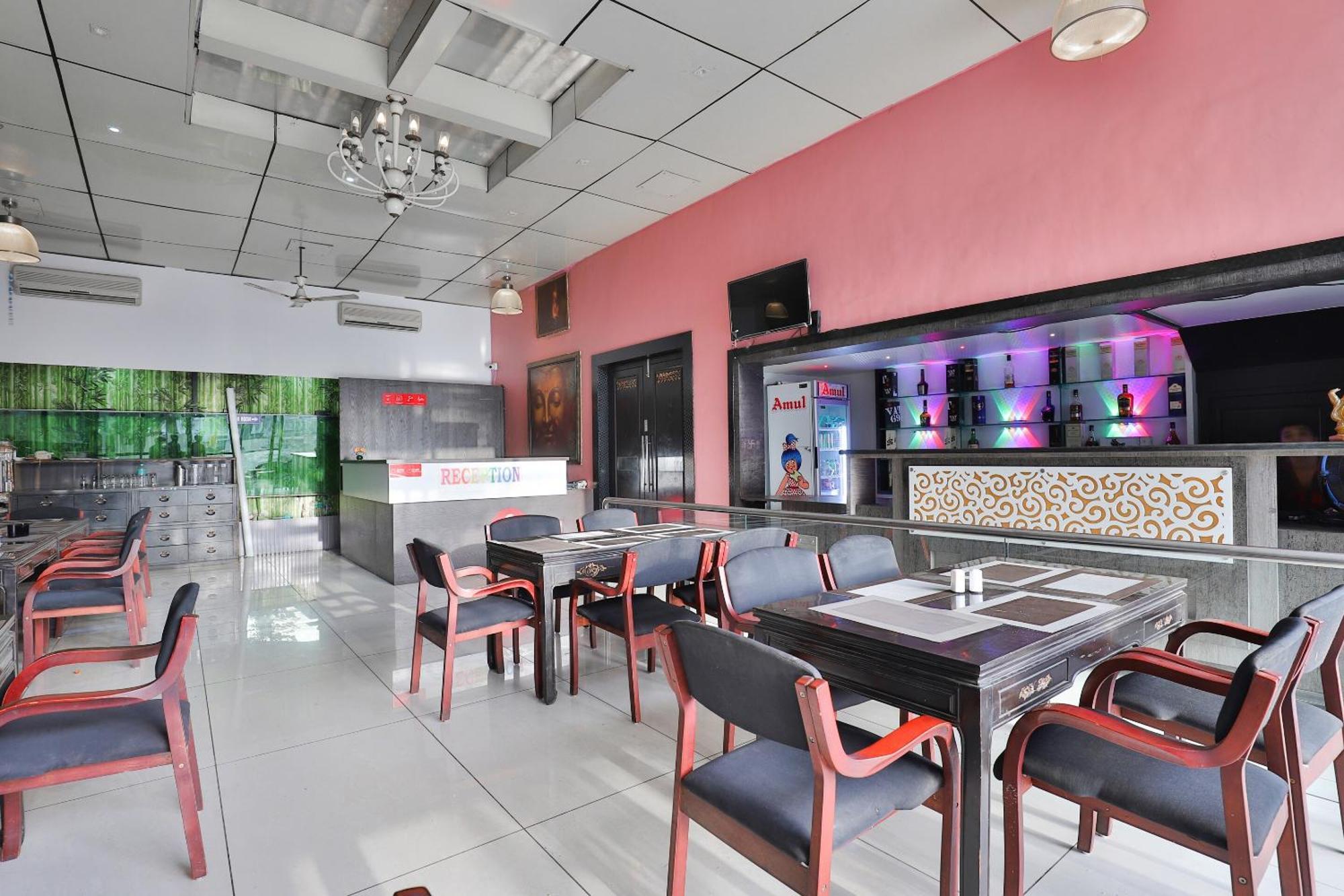 Hotel O Lotus Residency Daman Bagian luar foto
