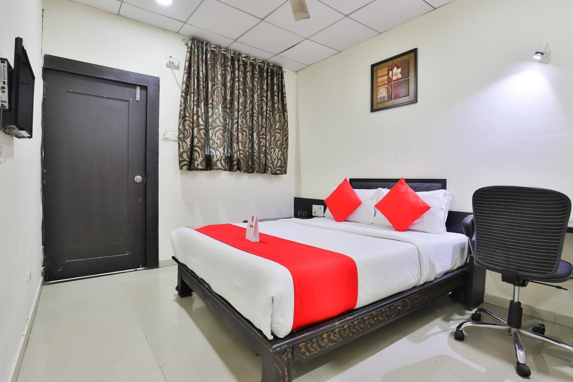 Hotel O Lotus Residency Daman Bagian luar foto