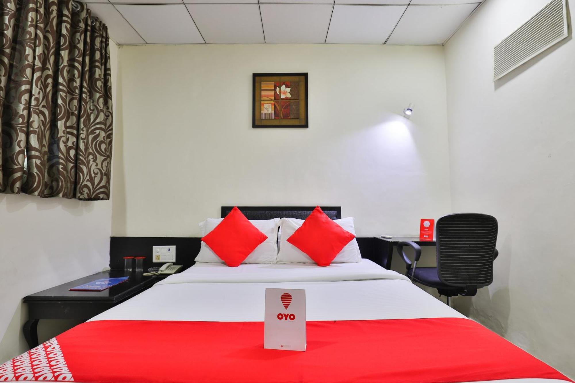 Hotel O Lotus Residency Daman Bagian luar foto