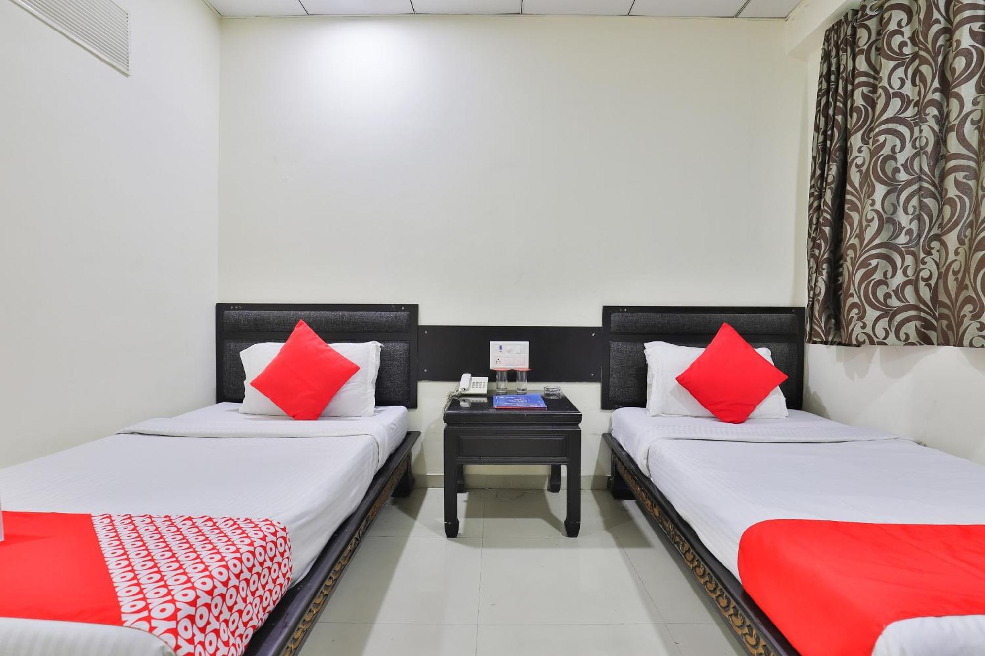 Hotel O Lotus Residency Daman Bagian luar foto